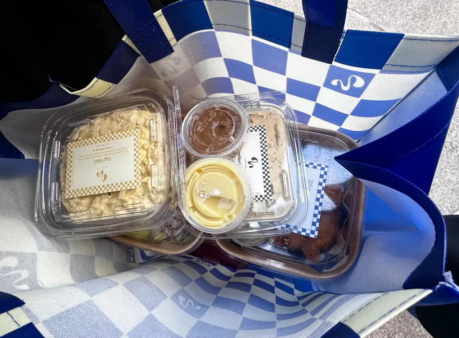 کیسه‌ای از اقلام Meadow Lane