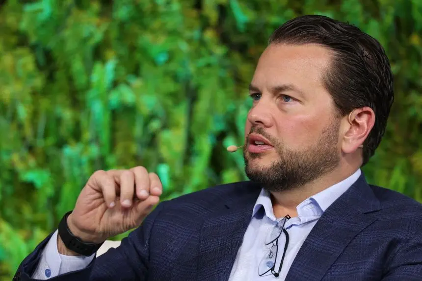 بیل ردی، مدیرعامل پینترست، در یک رویداد در بورلی هیلز، کالیفرنیا، در تاریخ ۵ می ۲۰۲۵ سخنرانی می‌کند.